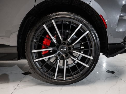 Used 2025 Aston Martin DBX 707 image 47