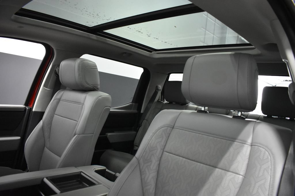 Used 2024 Toyota Tundra Limited AWD/4WD image 16