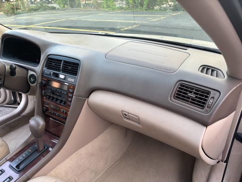 Used 2001 Lexus ES 330 FWD image 31