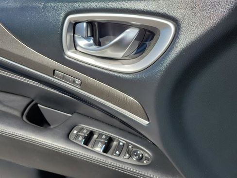 Used 2019 INFINITI QX60 Luxe w/ Essential Package image 6