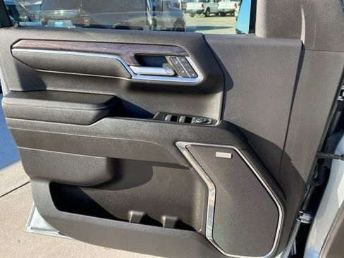 Used 2023 Chevrolet Silverado 1500 LTZ w/ LTZ Premium Package image 22