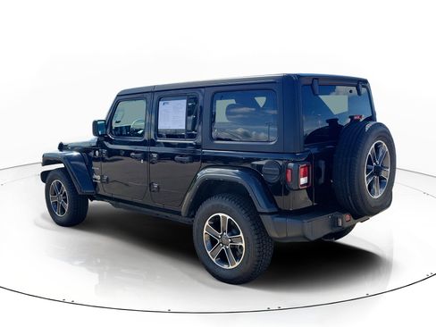 Used 2023 Jeep Wrangler Unlimited Sahara AWD/4WD image 4