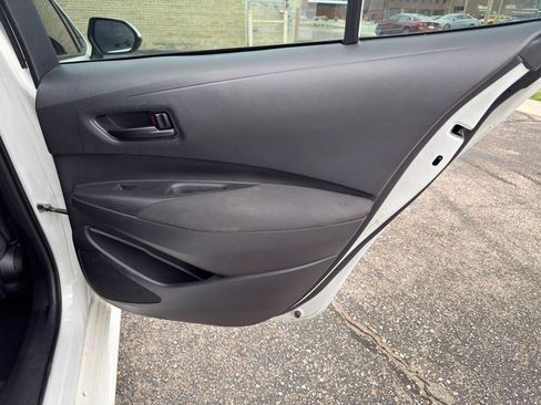 Used 2022 Toyota Corolla LE FWD image 25