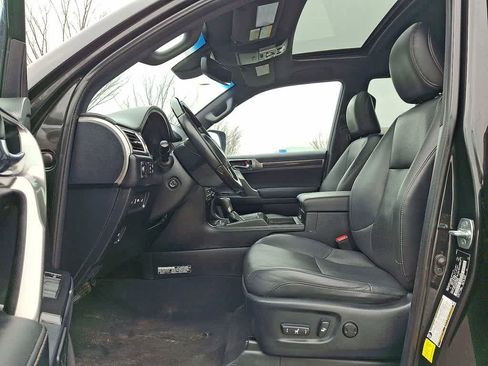 Used 2023 Lexus GX 460 Luxury w/ Sport Design Package image 11