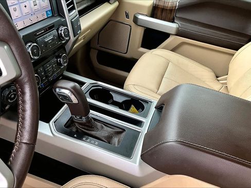 Used 2019 Ford F150 Lariat RWD image 18