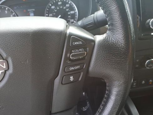 Used 2023 Nissan Frontier SV w/ SV Convenience Package image 12