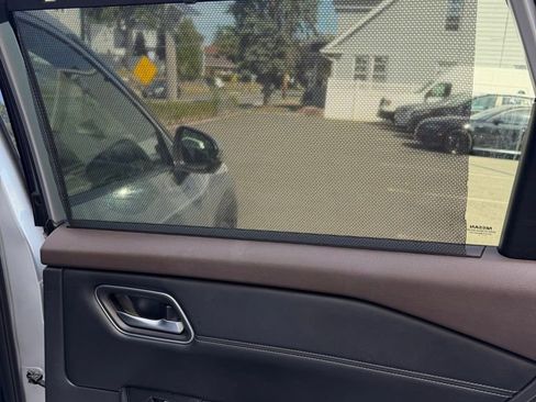 Used 2021 Nissan Rogue SL w/ Premium Package image 26