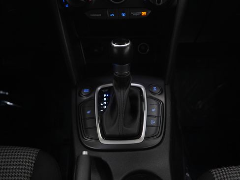 Used 2020 Hyundai Kona SEL AWD/4WD image 17