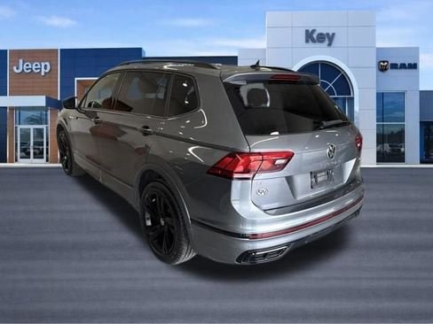 Used 2024 Volkswagen Tiguan SE R-Line AWD/4WD image 3