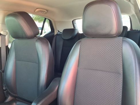 Used 2019 Buick Encore Preferred AWD/4WD image 14