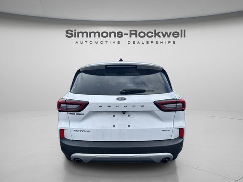 Used 2023 Ford Escape Active image 5