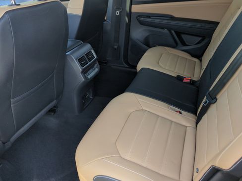 New 2026 Volkswagen Atlas Cross Sport SEL R-Line image 17