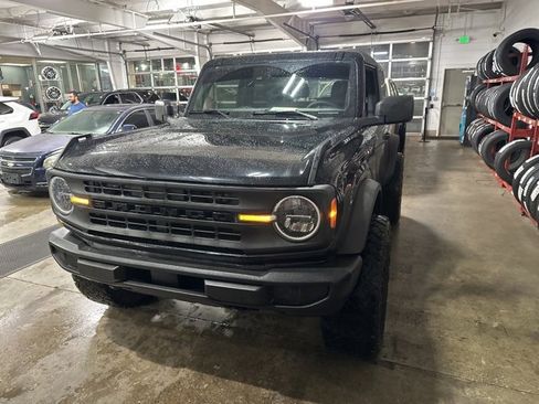Used 2021 Ford Bronco Base image 2
