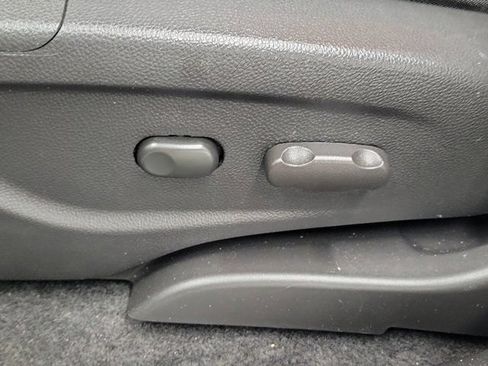 Used 2020 Buick Encore Preferred w/ Safety Package FWD image 23