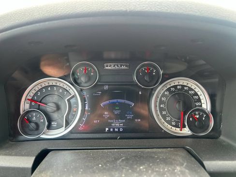 Used 2015 RAM 1500 Classic SLT w/ SLT Plus D←cor Group AWD/4WD image 19