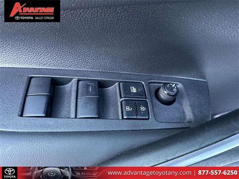 Certified 2023 Toyota Corolla SE image 19