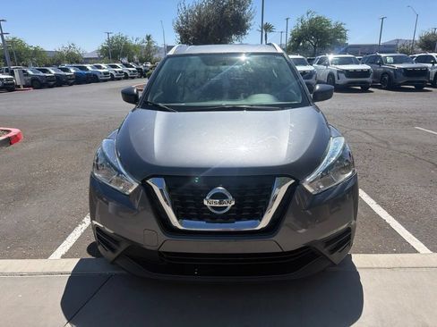 Certified 2018 Nissan Kicks S FWD image 2