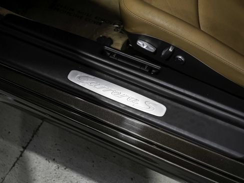 Used 2010 Porsche 911 Carrera S RWD image 23