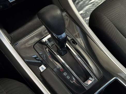 Used 2017 Honda Accord LX image 17