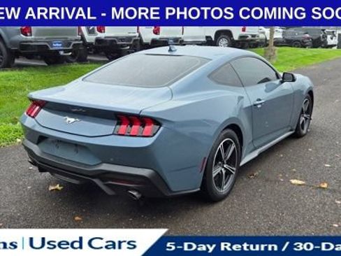 Used 2024 Ford Mustang Coupe RWD image 10