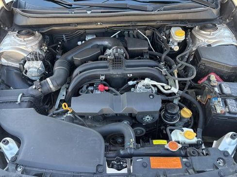 Used 2015 Subaru Legacy 2.5i Limited AWD/4WD image 10