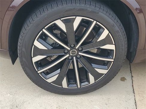 Used 2025 Volvo XC90 T8 Ultra image 11