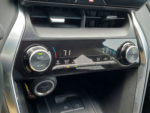 Certified 2024 Toyota Venza LE AWD/4WD image 34