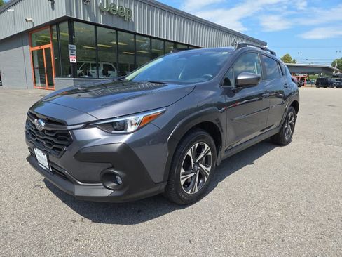 Used 2025 Subaru Crosstrek 2.5i Premium AWD/4WD image 8