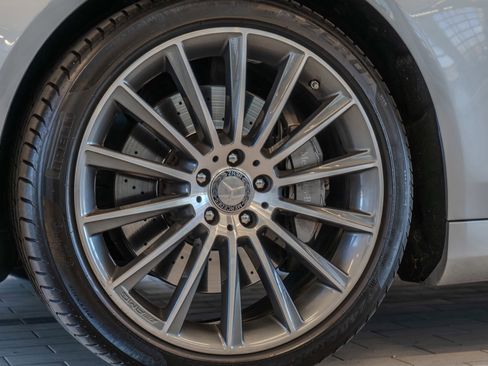 Used 2015 Mercedes-Benz S 550 Sedan image 30