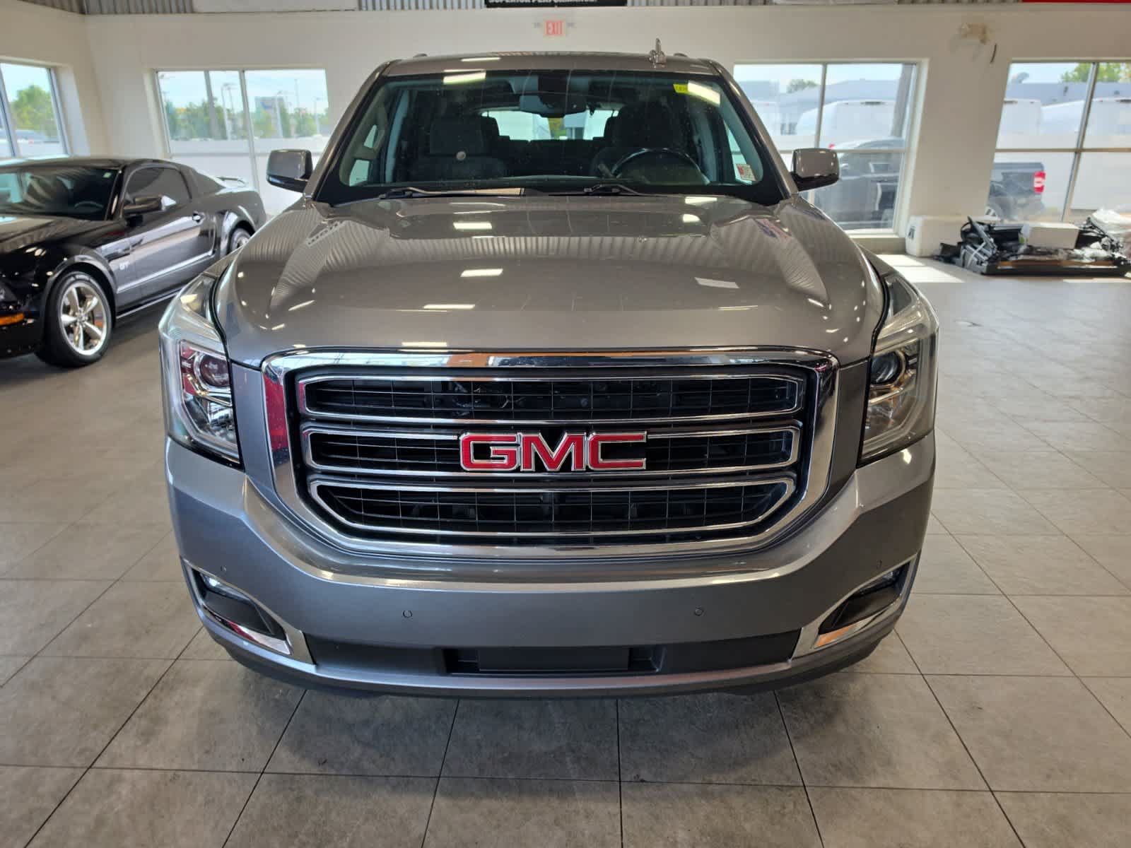 Used 2020 GMC Yukon SLE w/ Convenience Package AWD/4WD image 2
