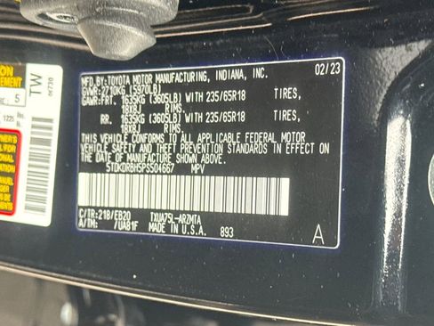 Used 2023 Toyota Highlander XLE AWD/4WD image 48