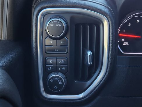 Used 2023 Chevrolet Silverado 2500 LT w/ Convenience Package image 24