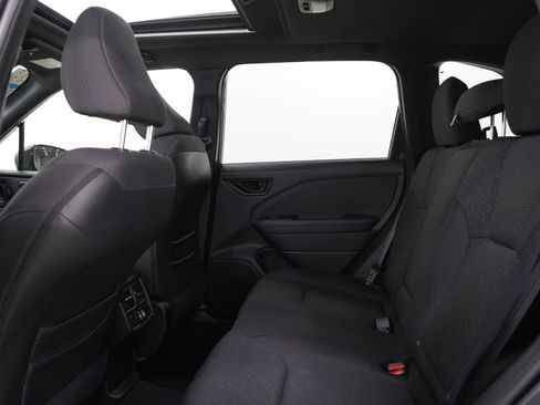 Used 2025 Subaru Forester Premium AWD/4WD image 19