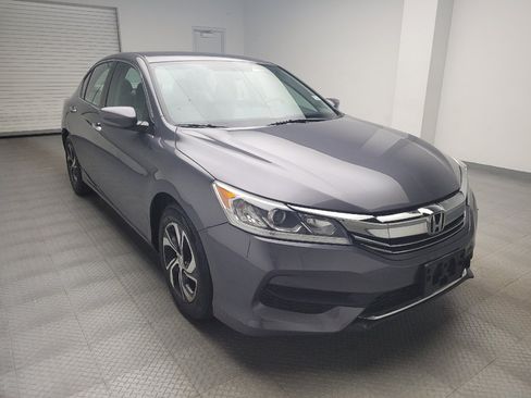 Used 2017 Honda Accord LX image 13