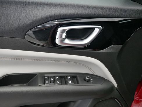 New 2025 Jeep Compass Limited image 20