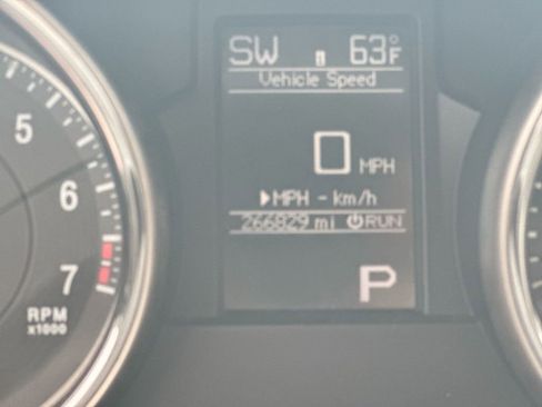 Used 2011 Jeep Grand Cherokee Laredo AWD/4WD image 13