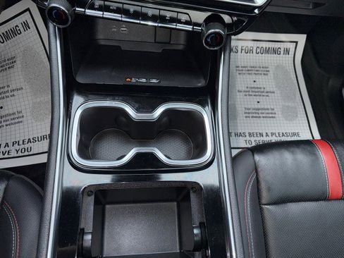 Used 2024 Chevrolet Traverse RS image 23