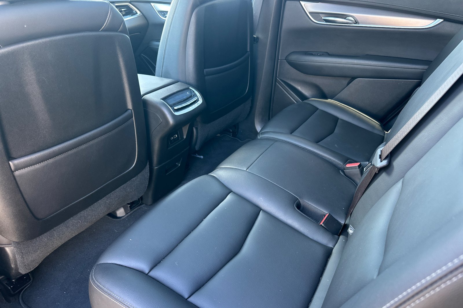 Used 2024 Cadillac XT6 Luxury FWD image 14