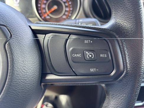 Used 2023 Jeep Wrangler Sport AWD/4WD image 17