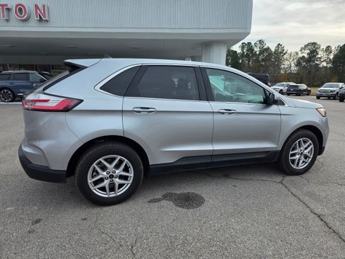 Used 2024 Ford Edge SEL w/ Convenience Package AWD/4WD image 3