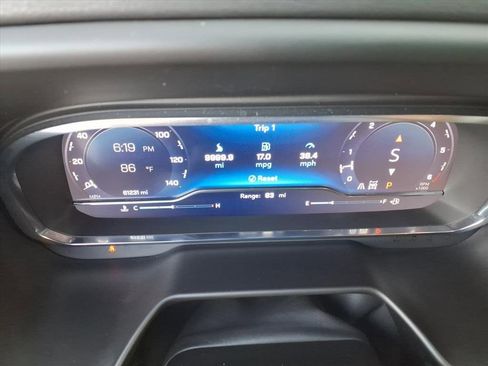 Used 2024 Chevrolet Tahoe Z71 w/ Luxury Package image 33