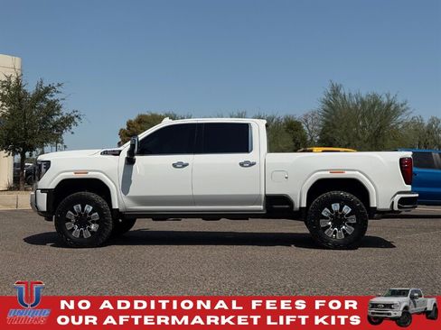 Used 2024 GMC Sierra 2500 Denali w/ Denali Reserve Package AWD/4WD image 9