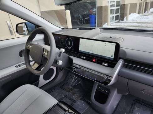 New 2026 Hyundai Ioniq 5 Limited image 4