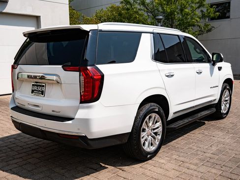 Used 2024 GMC Yukon SLT w/ SLT Luxury Package AWD/4WD image 10