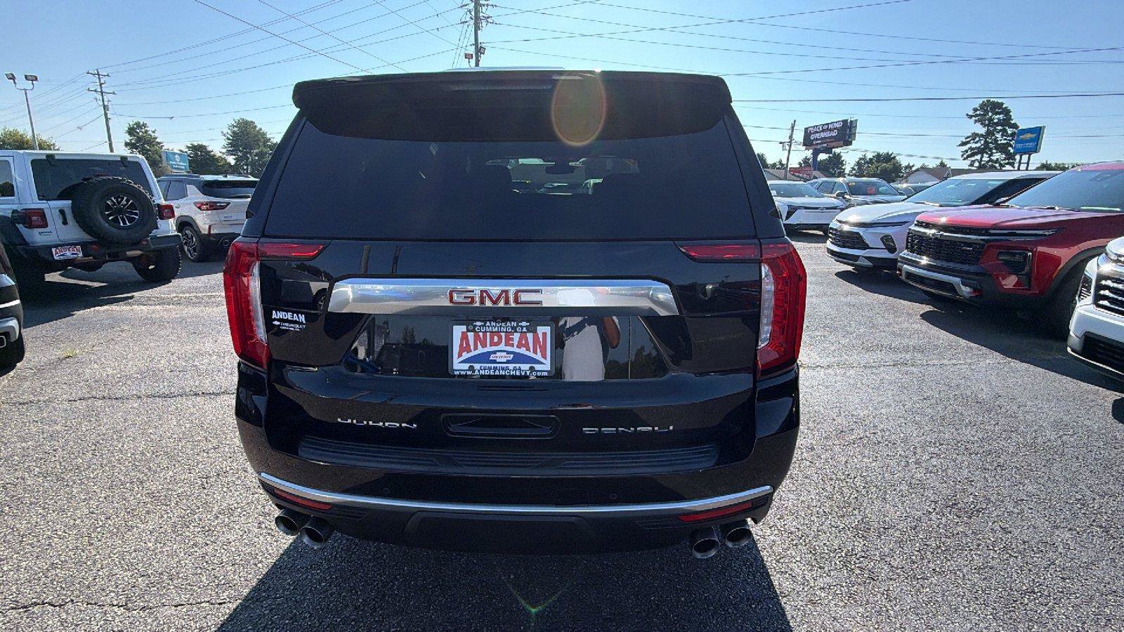 Used 2022 GMC Yukon Denali AWD/4WD image 10