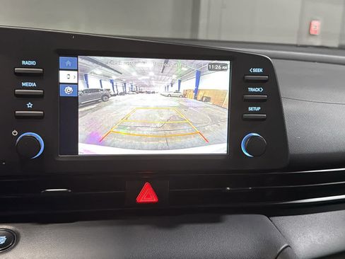 Used 2025 Hyundai Elantra Sport FWD image 16