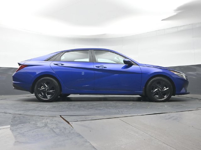 Used 2023 Hyundai Elantra SEL FWD image 28