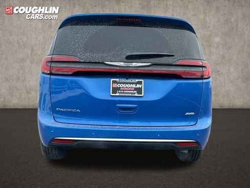 New 2026 Chrysler Pacifica Select image 8