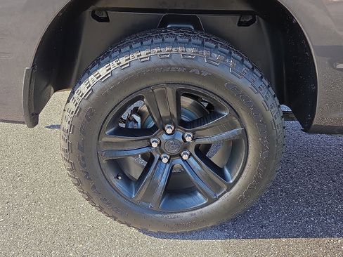 Used 2018 RAM 1500 Sport image 7