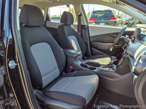 Used 2021 Hyundai Kona SE image 32